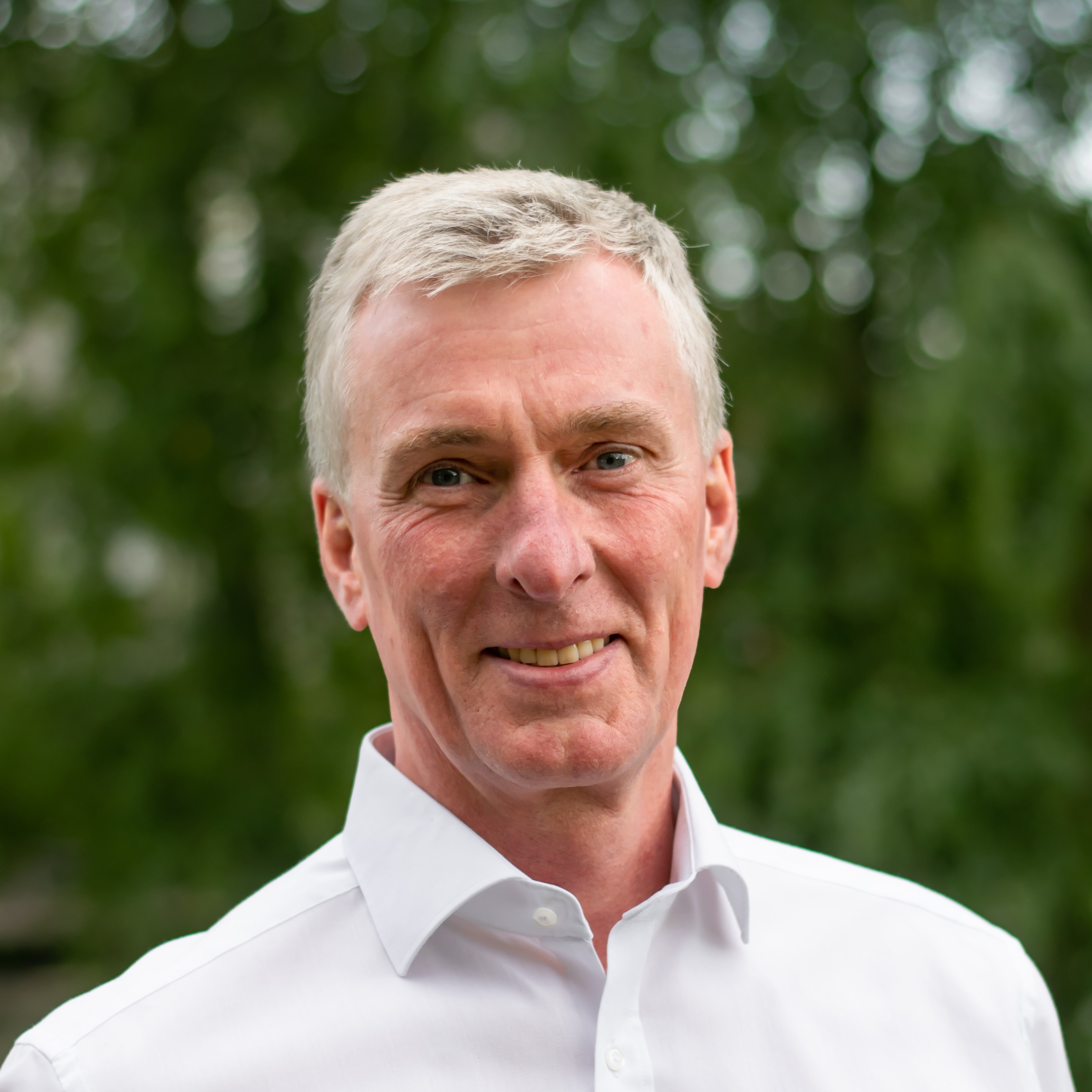 Dr. Bernd Bredehorst